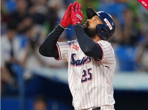 サンタナ決勝13号ソロ出典ヤクルト公式サイト20230820