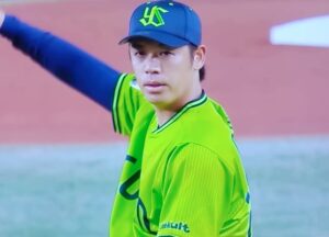 先発小川泰弘投手