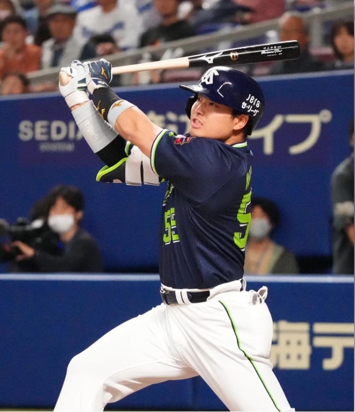 一回２点本塁打を放つ村上宗隆出典サンスポ撮影・沢野貴信